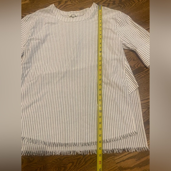 Umgee Tunic Top Frayed Women’s Size Small - White with Light Blue Stripe - Picture 9 of 14